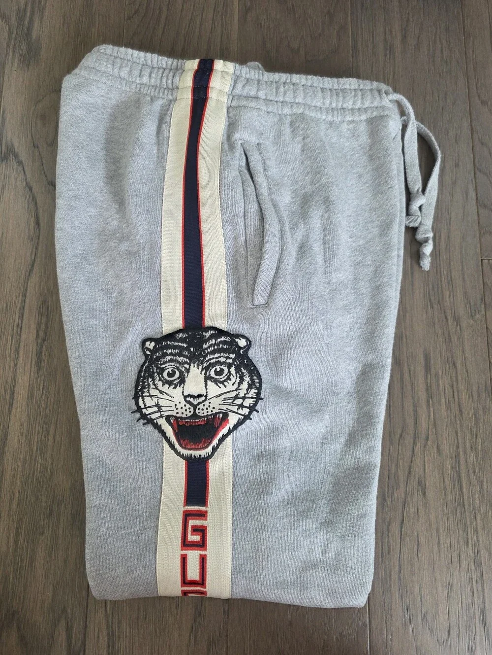 New Gucci Tiger Track Sweatpants In Grey EXCELLENT CONDITION 100% Authentic XS
